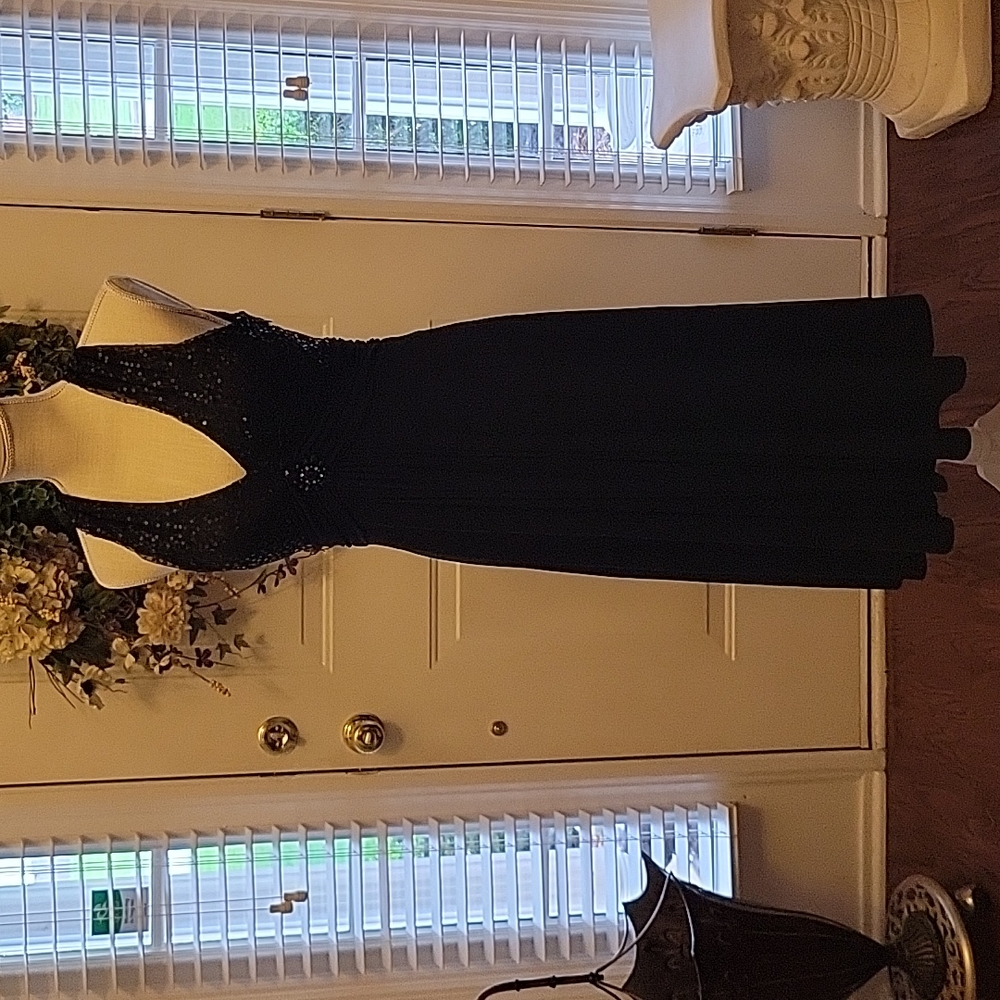 Jessica Howard Evenings black sleeveless beads sequins empire waist dress 8 EUC…